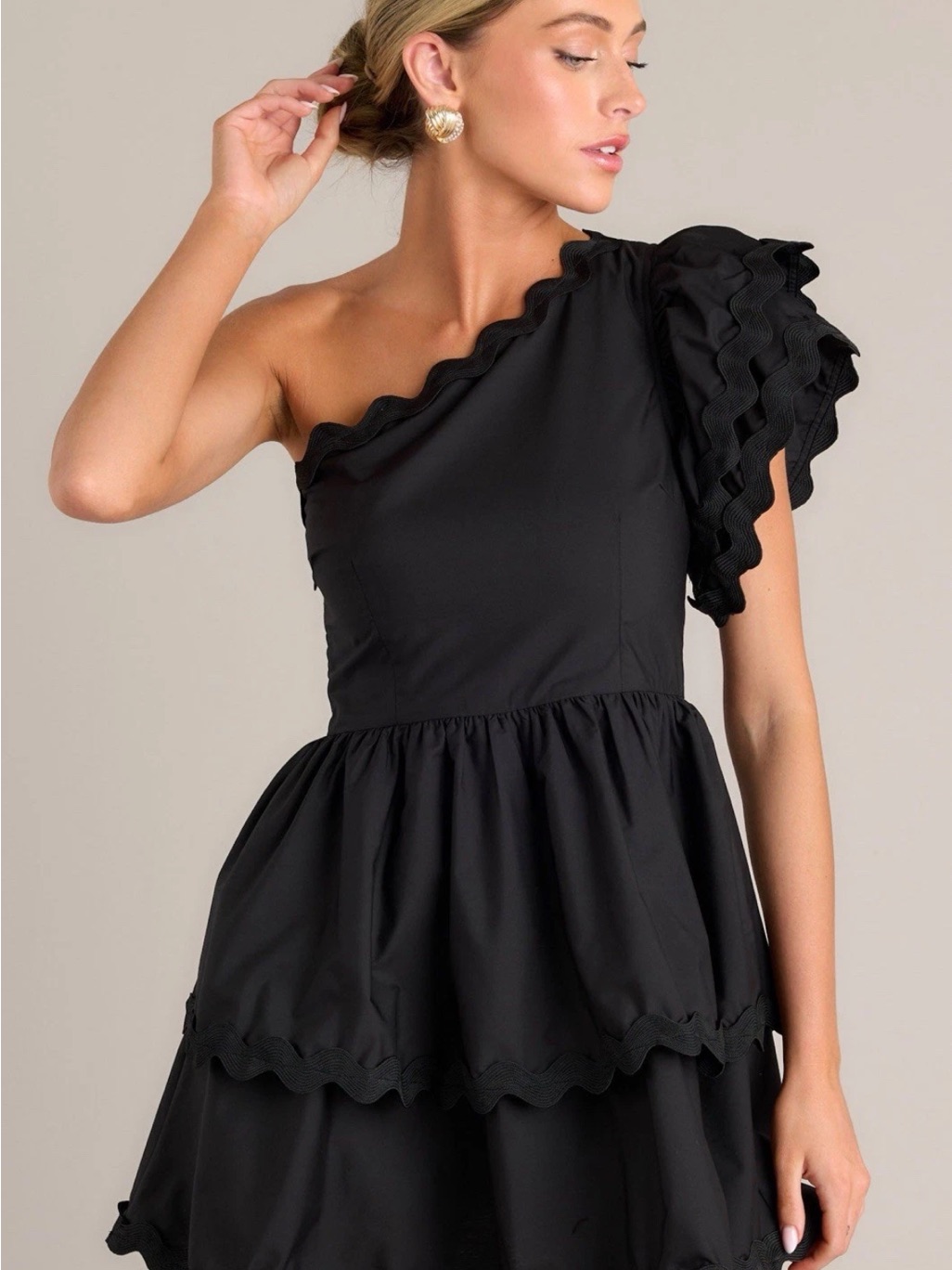 Entro Black One-Shoulder Ruffle Tiered Cocktail Dress **New W/ Tags